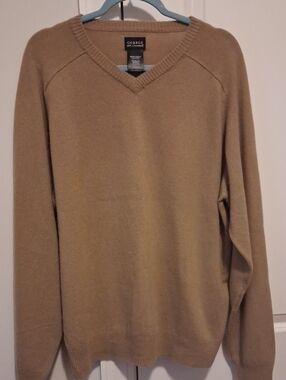 Cashmere George Classic Academic Men's V-Neck Sweater in Camel Brown